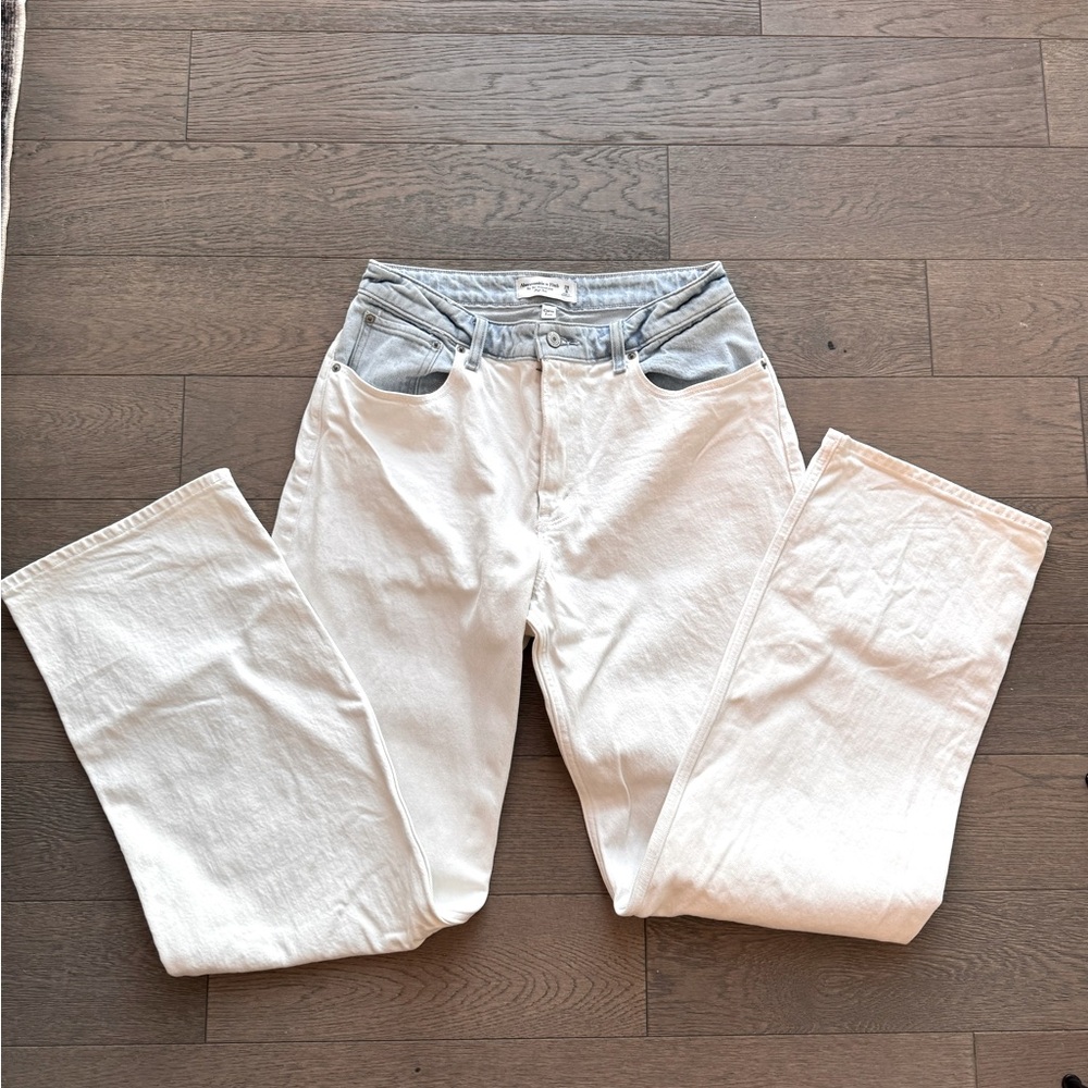 Abercrombie & Fitch - 90’s Relaxed High Rise Jean, two toned